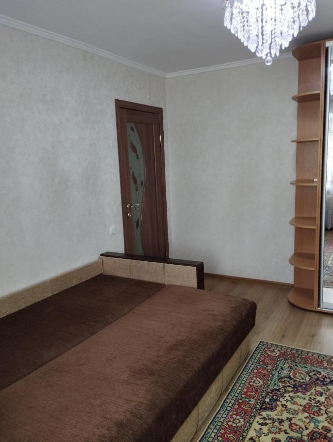 2-Х Комнатная Квартира Odessa Buitenkant foto
