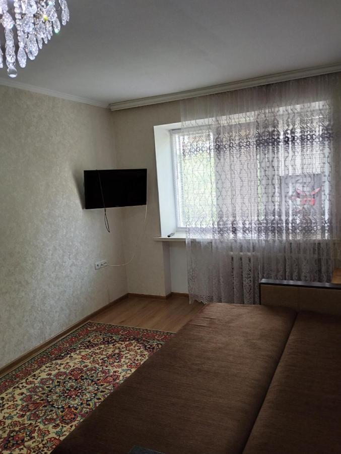 2-Х Комнатная Квартира Odessa Buitenkant foto